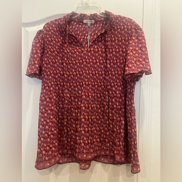 Max Studio short sleeve blouse Size Medium - Picture 1 of 4